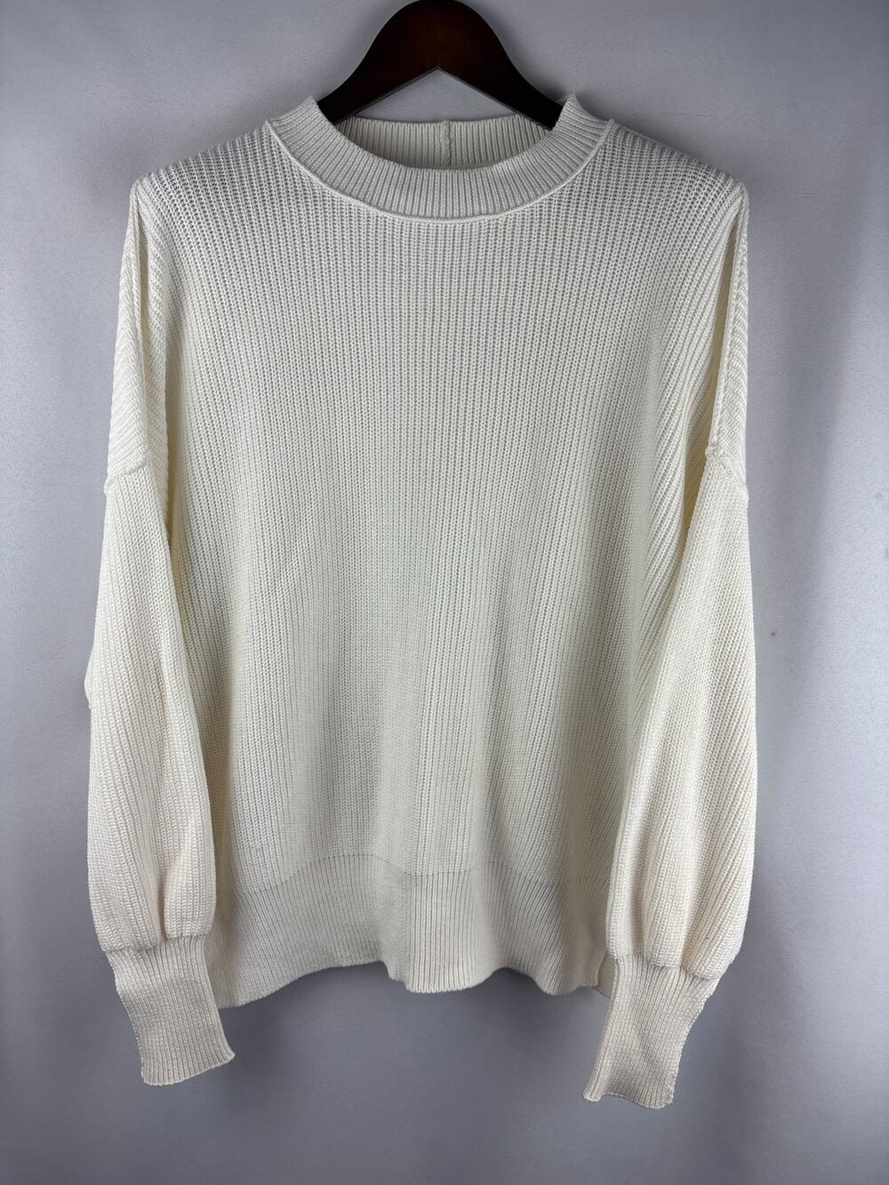 Women’s Aerie Small Cream Crewneck Sweater